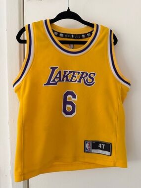 Lakers Jersey #6